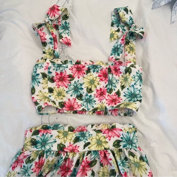 AGUA BENDITA x REVOLVE Rhea Top in Conga White Floral - Picture 4 of 8